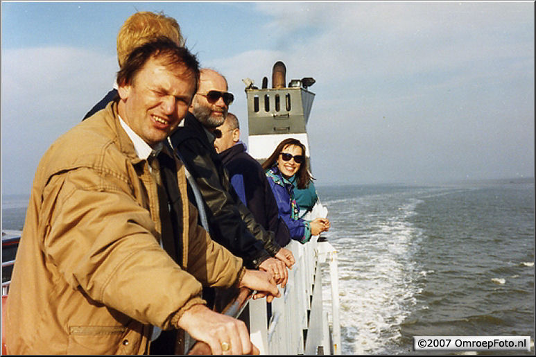 Doos 102 Foto 2024. Op de boot naar Ameland voor een eucharistieviering - Joop Valk, Leo, Petra
