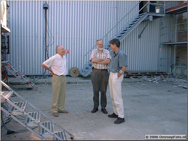 Foto 45-884. Hugo van Duijvendijk, Gerrit van der Werf en Pieter Verheul. Allemaal met pensioen