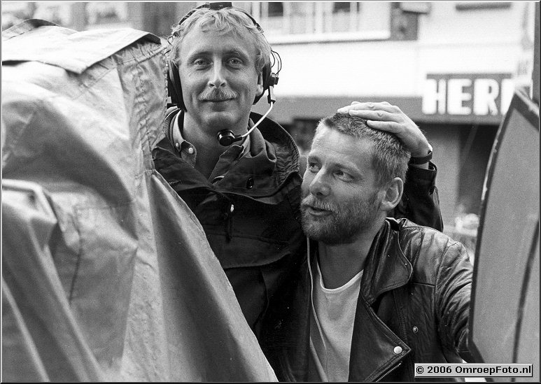 Foto 46-904. Tim Nijzink (werkt nu bij UBF als ENG senior cameraman) en Hans Higler - Nederland Muziekland