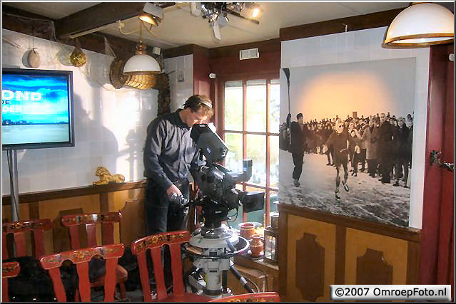 Doos 90 Foto 1782. Maarten-Paul in het Hindelooper schaatsmuseum, 18-02-07