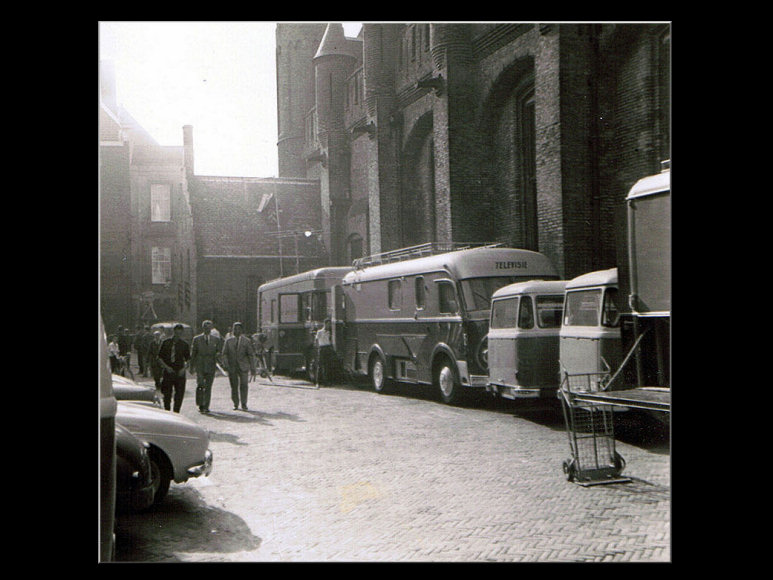 Doos 95 Foto 1898. NTS Wagen-9 Trein-1 1966 (Prinsjesdag Den Haag)